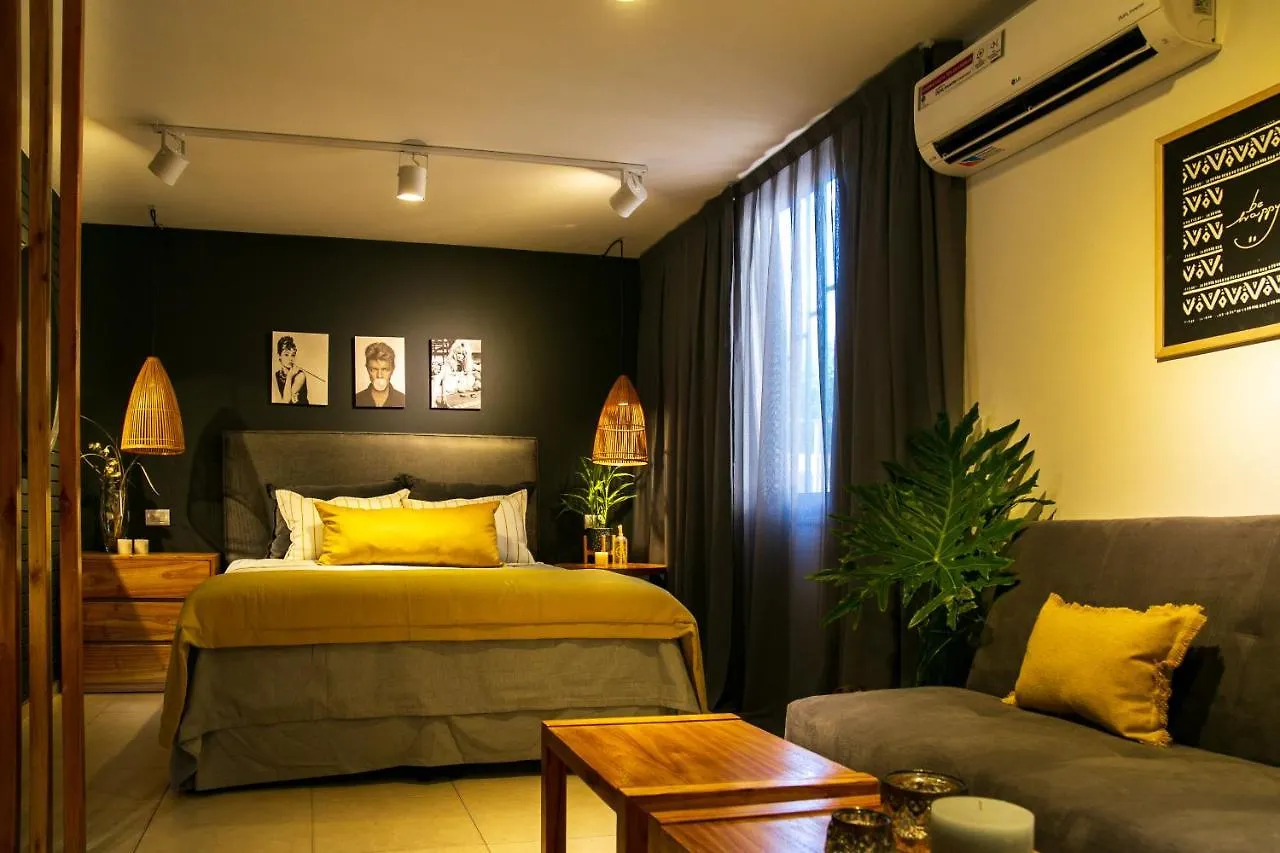 Studio Arístides Mendoza